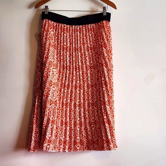 Lularoe the Jill Pleated Skirt - Picture 1 of 4
